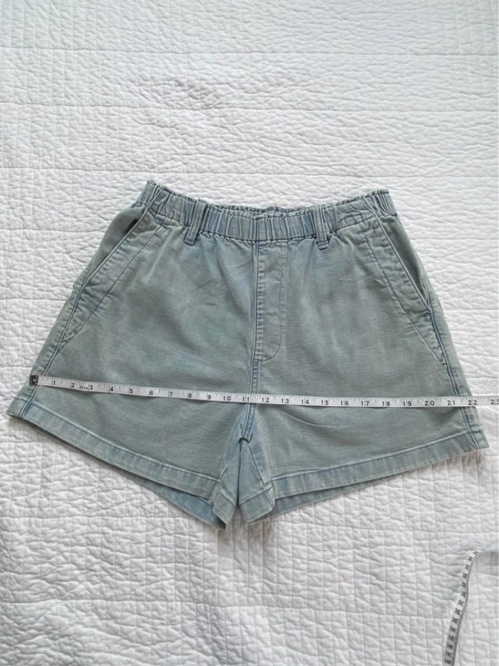 Cosmic Blue Love Light Wash Chambray Shorts Sz Medium